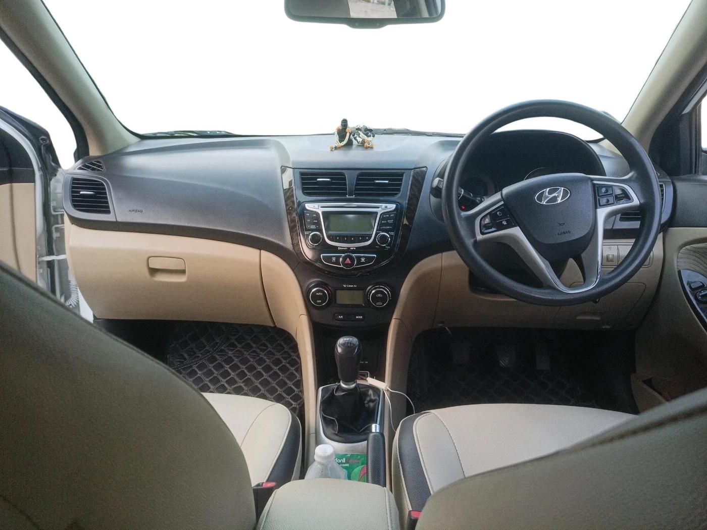 2012 Hyundai Verna FLUIDIC 1.6 CRDI SX, Diesel, Manual, 1,30,072 km, interior