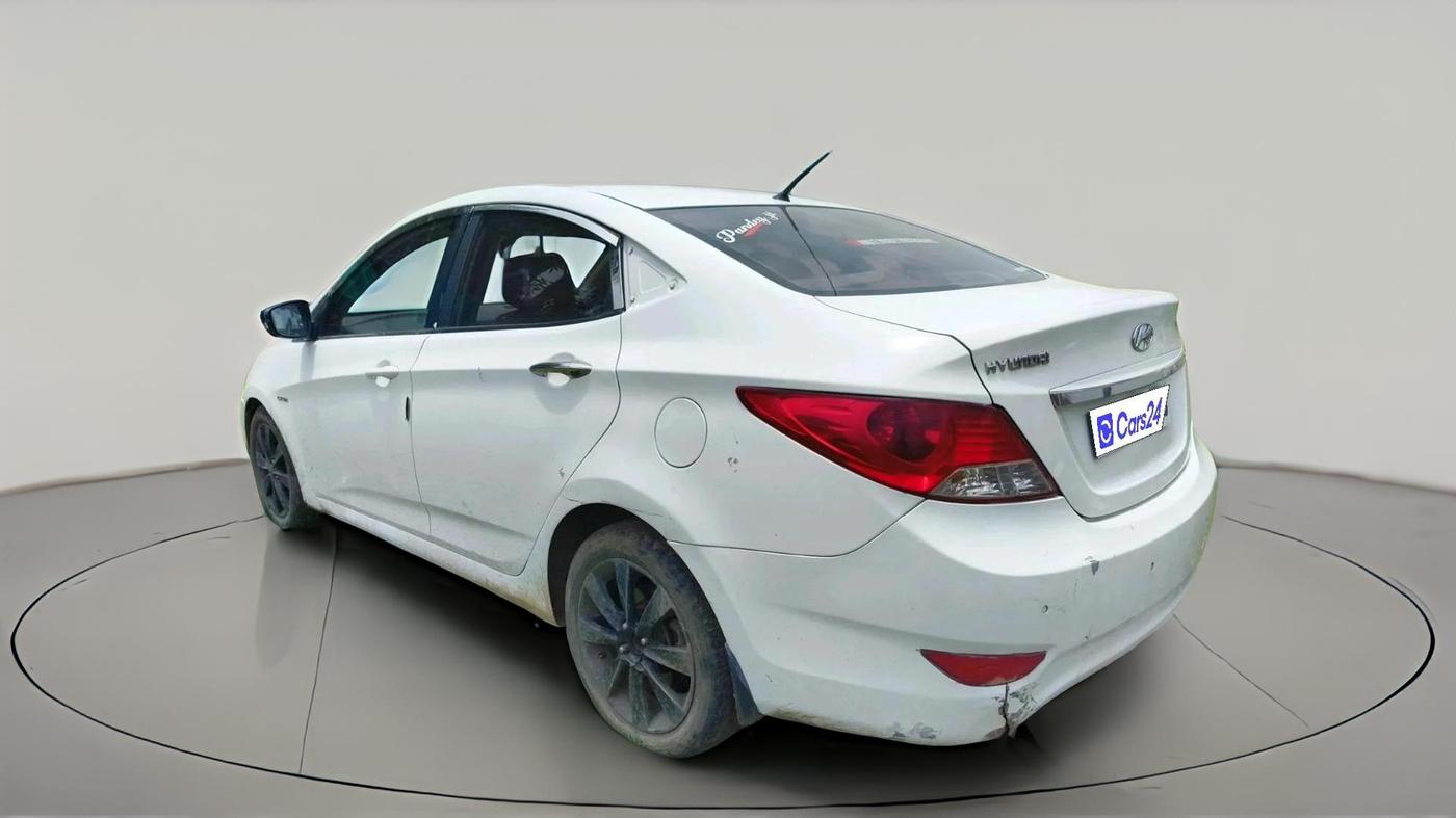 2011 Hyundai Verna FLUIDIC 1.6 CRDI SX OPT AT, Diesel, Automatic, 1,50,000 km, exterior