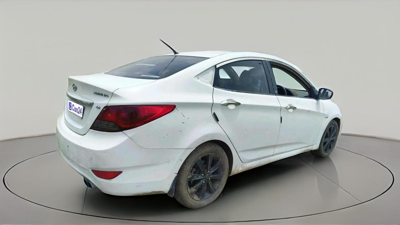 2011 Hyundai Verna FLUIDIC 1.6 CRDI SX OPT AT, Diesel, Automatic, 1,50,000 km, exterior