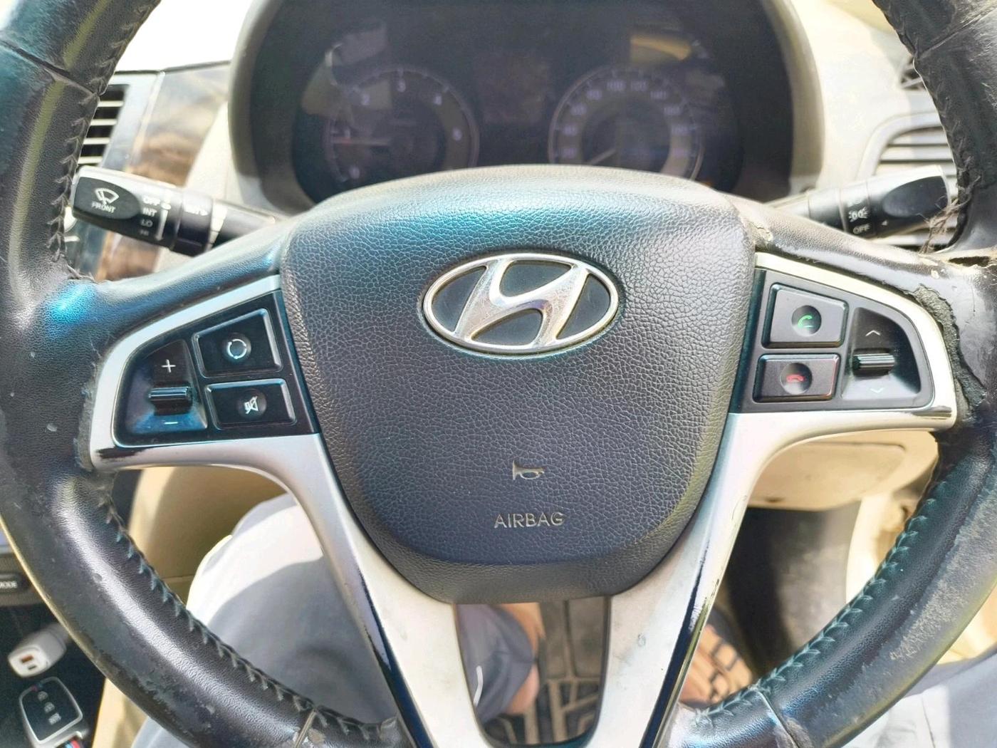 2011 Hyundai Verna FLUIDIC 1.6 CRDI SX OPT AT, Diesel, Automatic, 1,50,000 km, interior