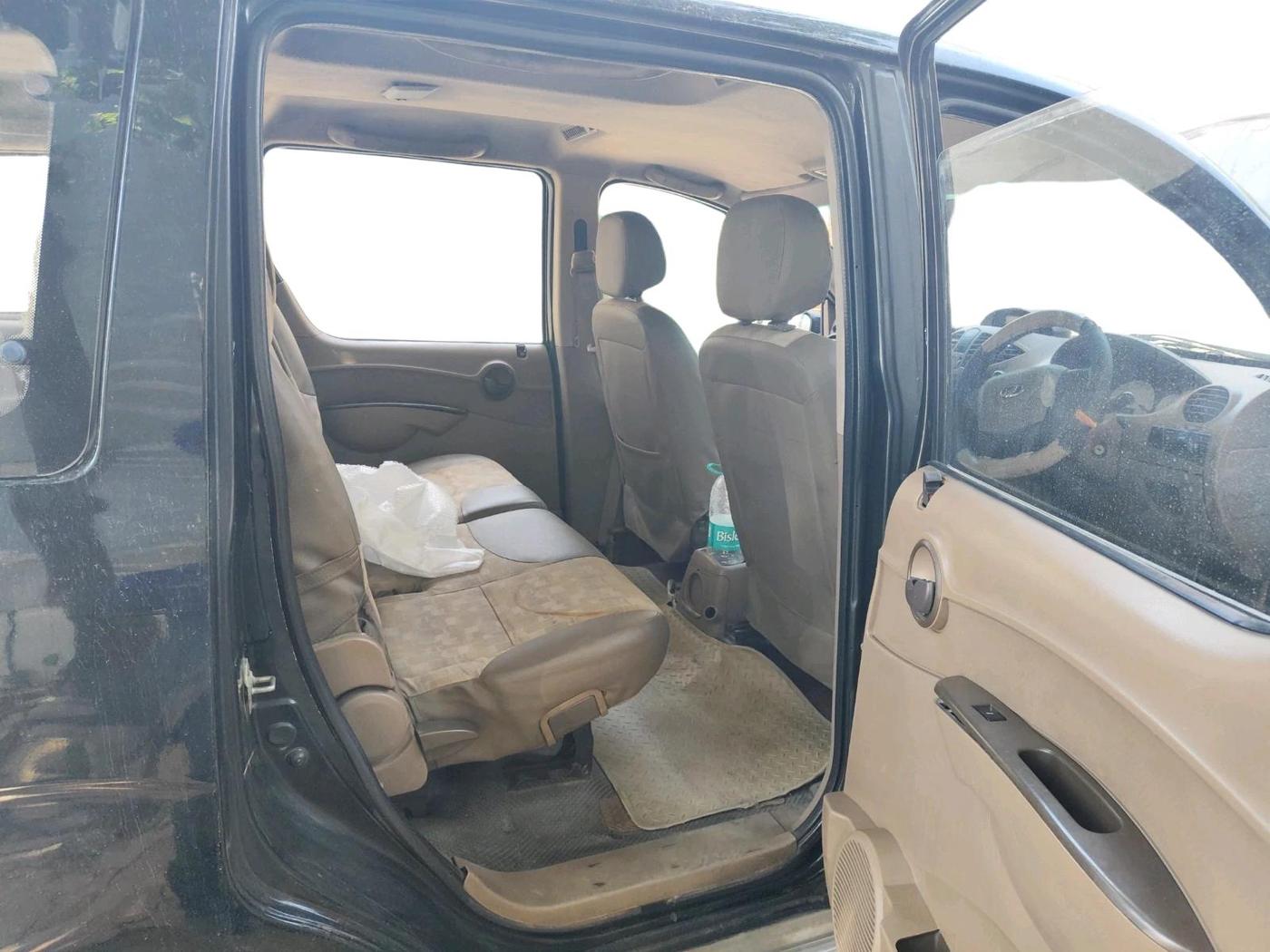 2011 Mahindra Xylo D4, Diesel, Manual, 1,32,434 km, interior
