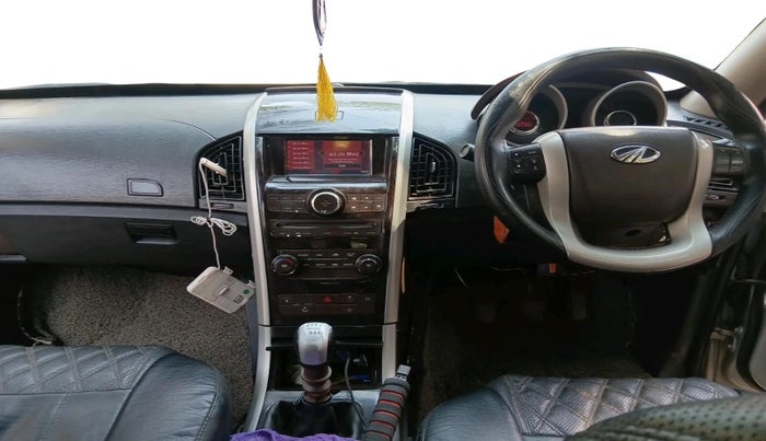 2014 Mahindra XUV500 W8, Diesel, Manual, 97,102 km, interior