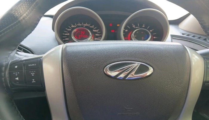 2014 Mahindra XUV500 W8, Diesel, Manual, 97,102 km, interior