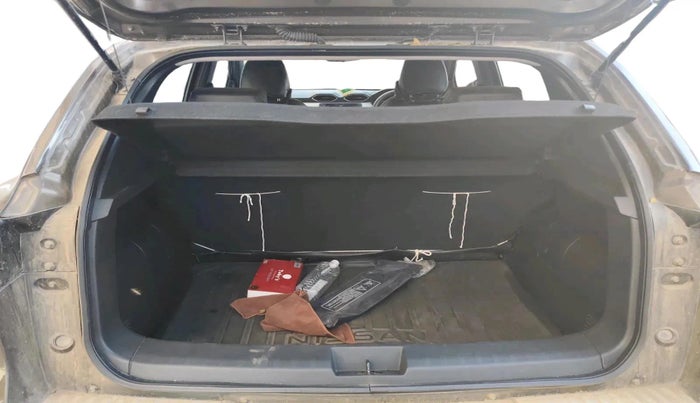 2022 Nissan MAGNITE XL, Petrol, Manual, 43,289 km, exterior