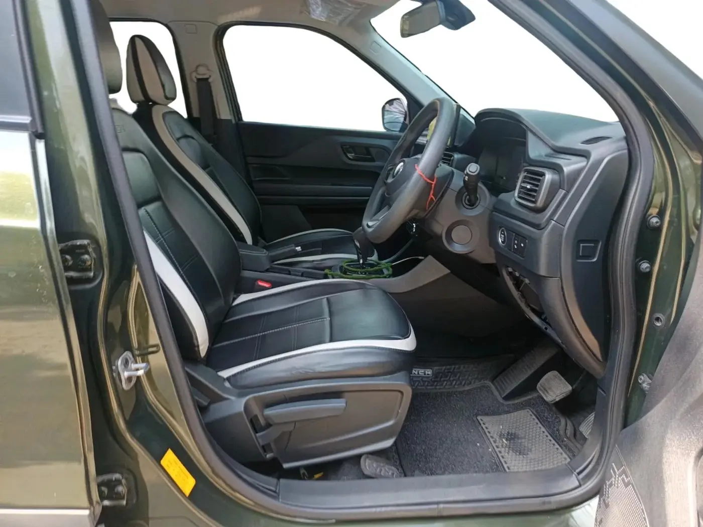 2025 Tata PUNCH Accomplished Plus Camo Edition AMT, Petrol, Automatic, 4,834 km, interior