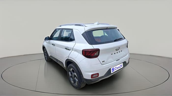 2022 Hyundai VENUE SX 1.5 (O) EXECUTIVE CRDI, Diesel, Manual, 1,18,929 km, exterior