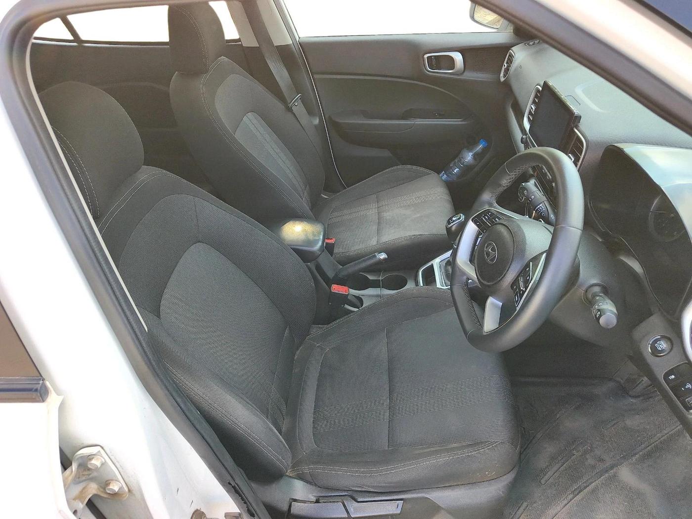 2022 Hyundai VENUE SX 1.5 (O) EXECUTIVE CRDI, Diesel, Manual, 1,18,929 km, interior