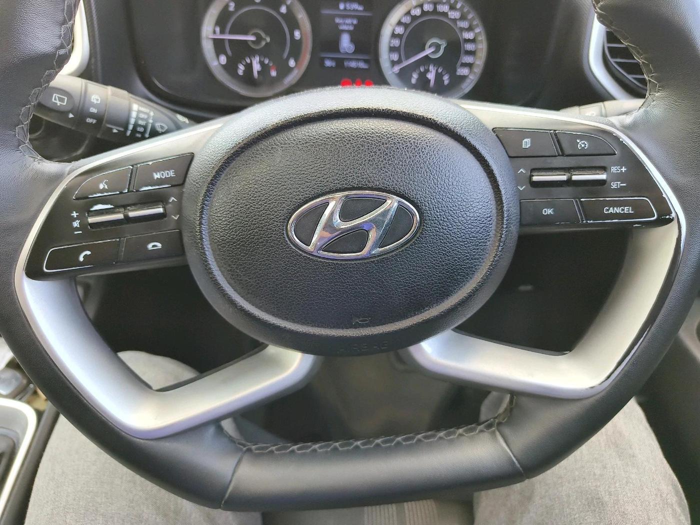 2022 Hyundai VENUE SX 1.5 (O) EXECUTIVE CRDI, Diesel, Manual, 1,18,929 km, interior