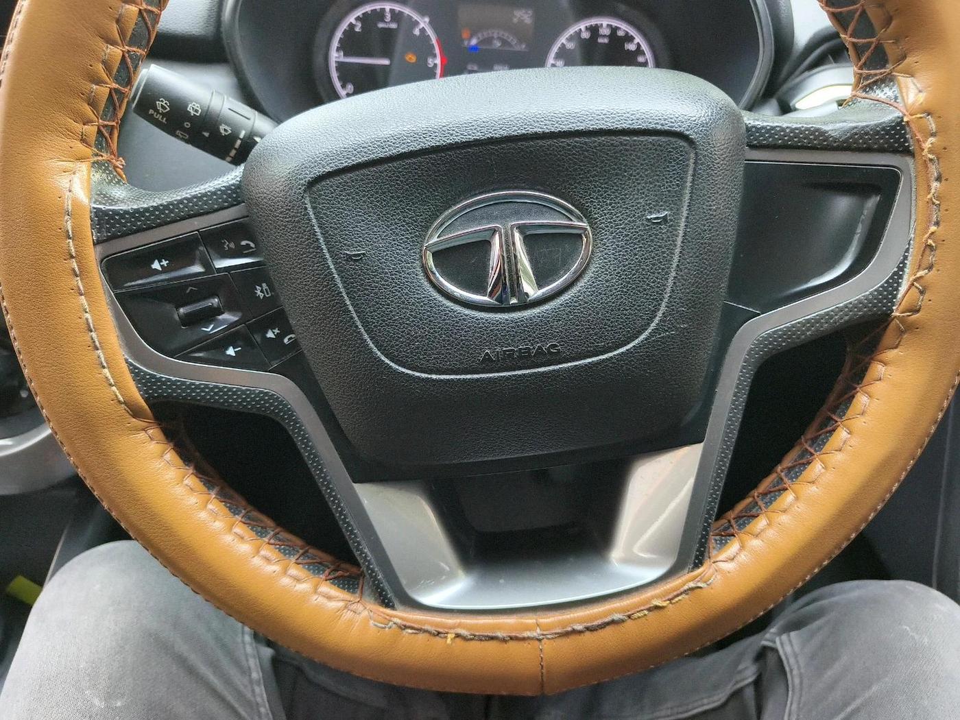 2019 Tata Harrier XM 2.0L KRYOTEC, Diesel, Manual, 1,38,432 km, interior