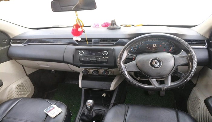 2020 Renault TRIBER RXL AMT, Petrol, Automatic, 76,374 km, interior