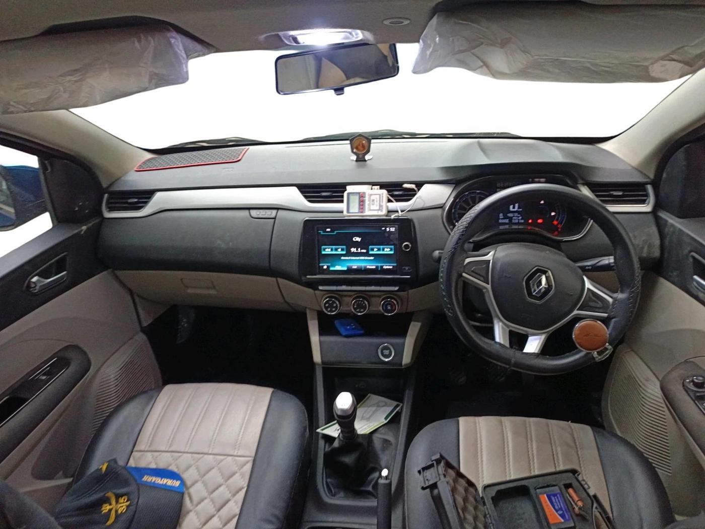 2020 Renault TRIBER RXZ, Petrol, Manual, 48,673 km, interior