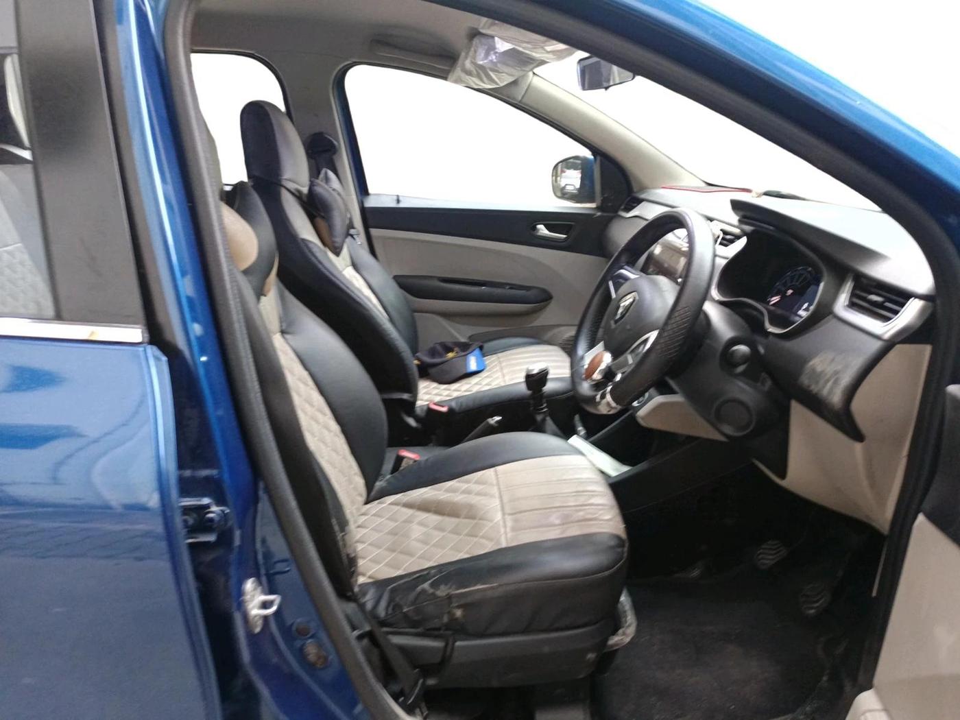 2020 Renault TRIBER RXZ, Petrol, Manual, 48,673 km, interior