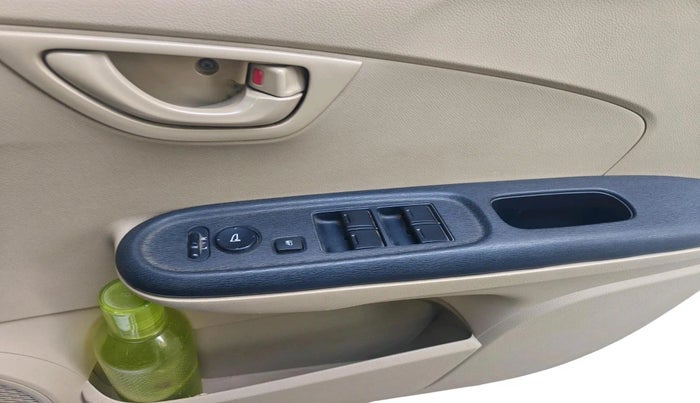 2014 Honda Amaze 1.2L I-VTEC S, Petrol, Manual, 79,849 km, interior