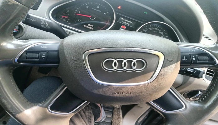 2014 Audi Q7 35 TDI S LINE QUATTRO, Diesel, Automatic, 1,39,844 km, interior