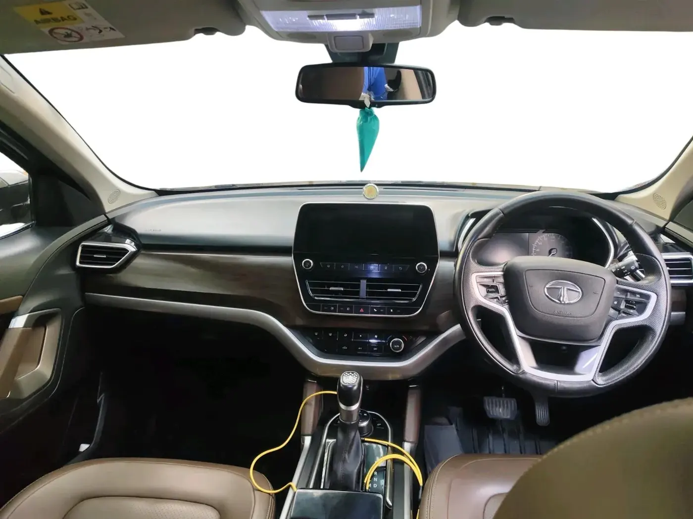 2020 Tata Harrier XZA PLUS 2.0L, Diesel, Automatic, 2,10,227 km, interior