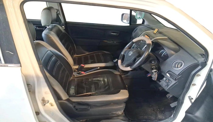 2013 Maruti Wagon R Stingray VXI, CNG, Manual, 85,924 km, interior