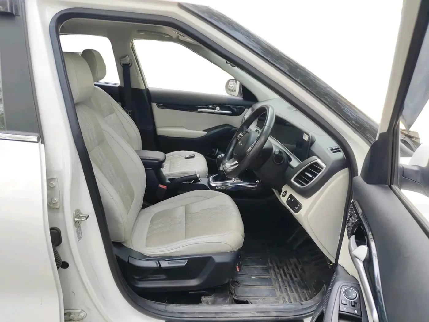 2024 KIA SELTOS HTX 1.5 Diesel MT, Diesel, Manual, 66,152 km, interior