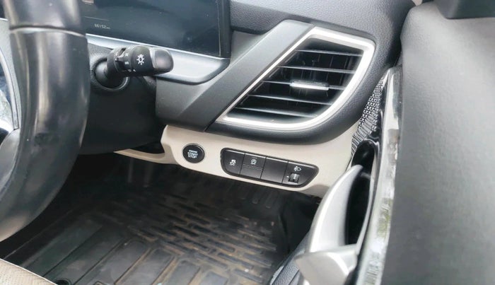 2024 KIA SELTOS HTX 1.5 Diesel MT, Diesel, Manual, 66,152 km, interior