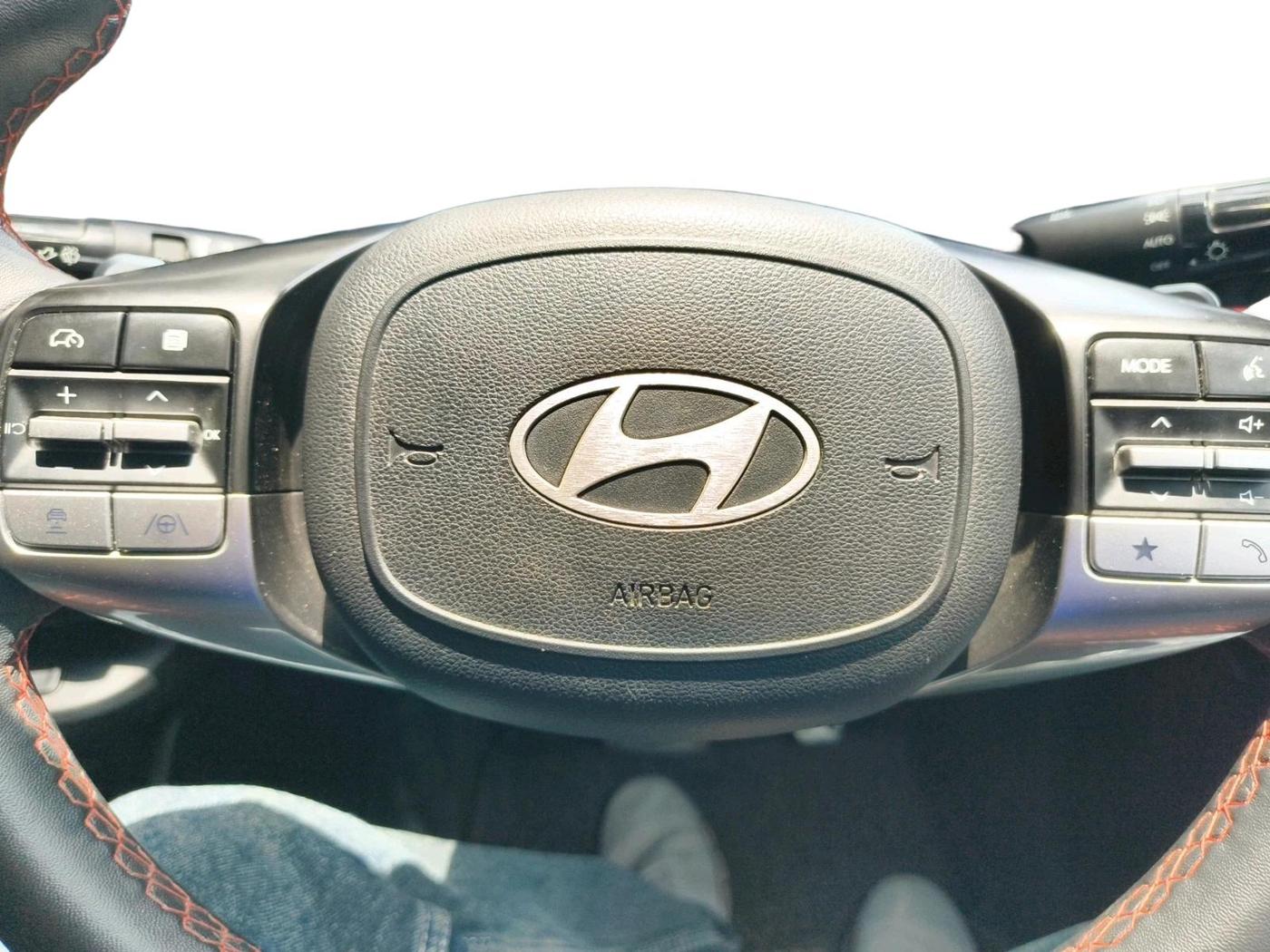 2023 Hyundai Verna SX (O) 1.5 TURBO PETROL DCT, Petrol, Automatic, 35,600 km, interior