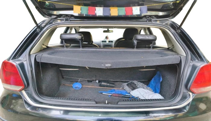 2015 Volkswagen Polo HIGHLINE1.2L, Petrol, Manual, 60,800 km, exterior