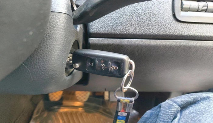 2015 Volkswagen Polo HIGHLINE1.2L, Petrol, Manual, 60,800 km, interior