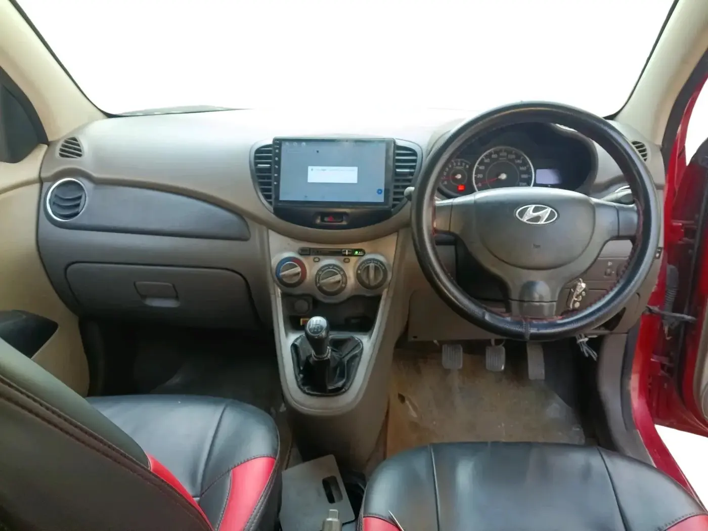 2011 Hyundai i10 MAGNA 1.2, Petrol, Manual, 1,02,124 km, interior