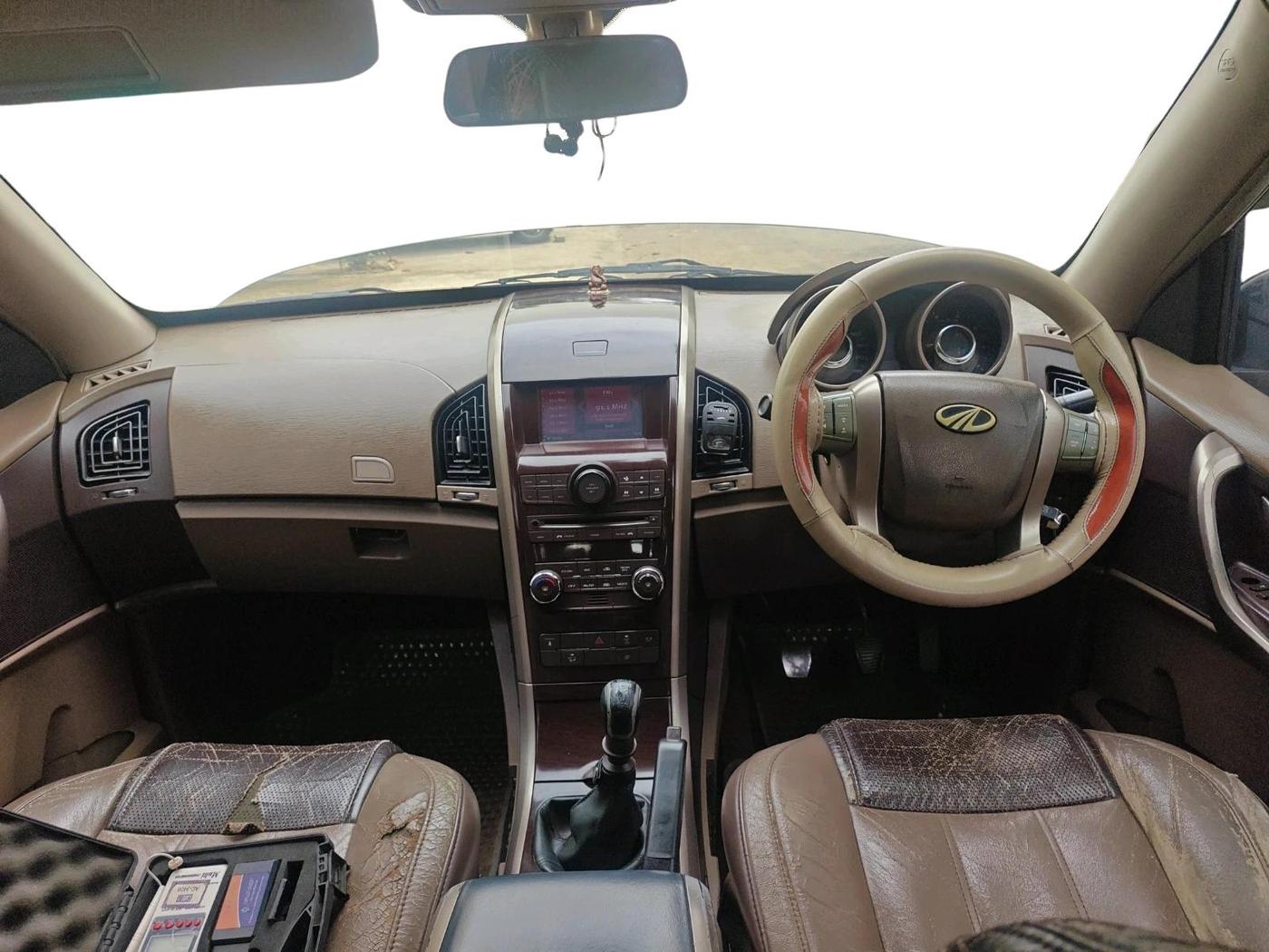 2012 Mahindra XUV500 W8, Diesel, Manual, 1,26,052 km, interior