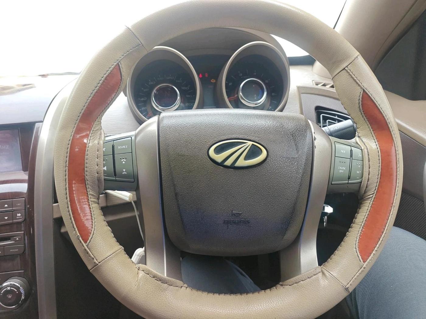 2012 Mahindra XUV500 W8, Diesel, Manual, 1,26,052 km, interior