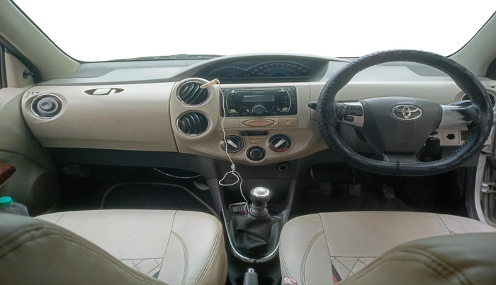 2013 Toyota Etios VX-D, Diesel, Manual, 2,33,125 km, interior