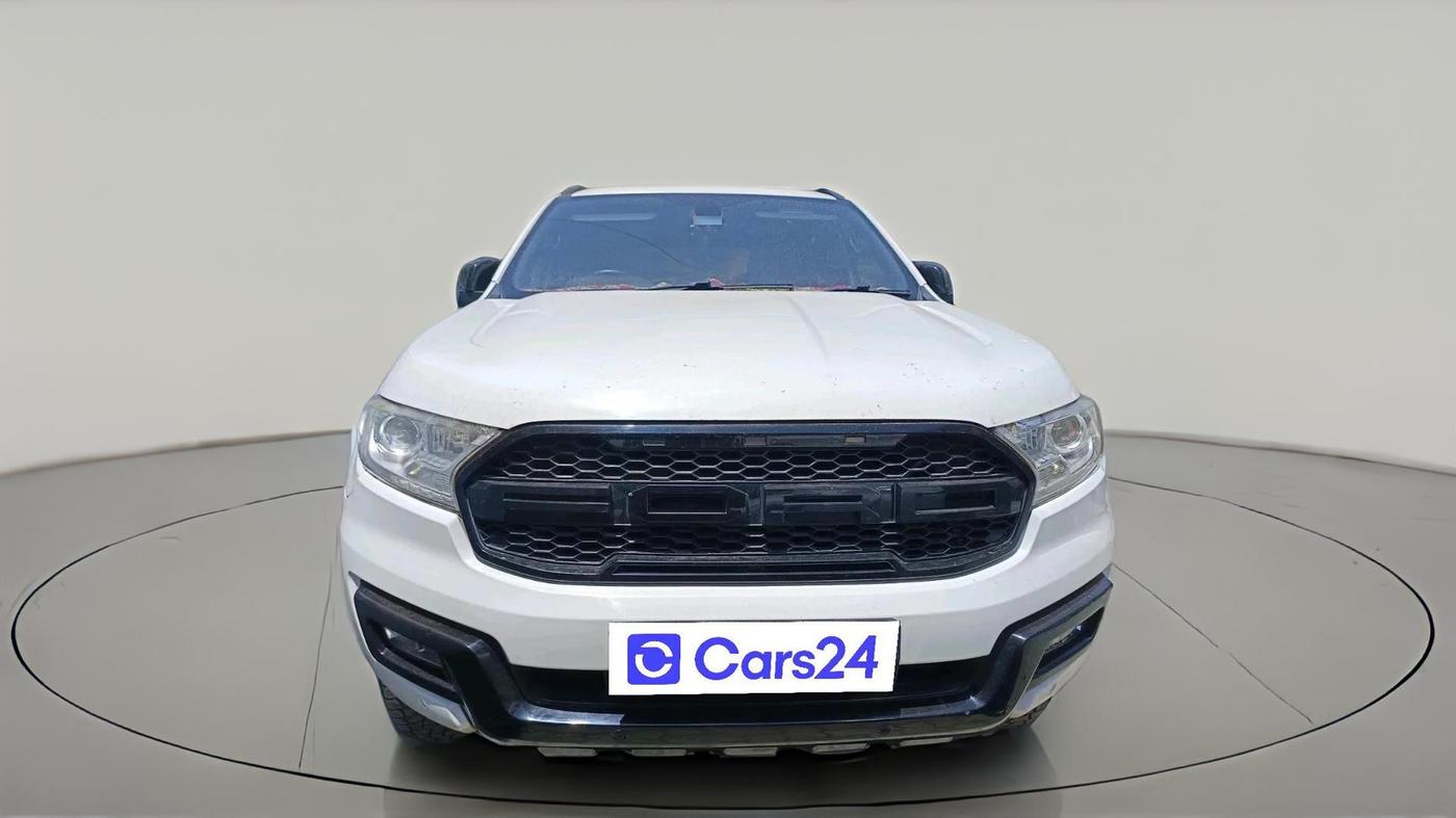 2018 Ford Endeavour TITANIUM 3.2 4X4 AT, Diesel, Automatic, 1,97,408 km, exterior