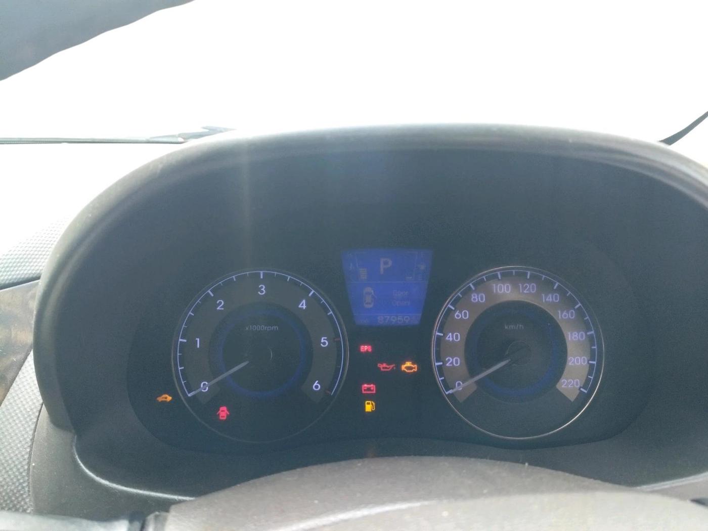 2013 Hyundai Verna FLUIDIC 1.6 CRDI SX AT, Diesel, Automatic, 87,959 km, interior