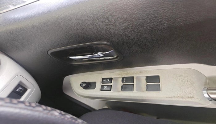 2018 Maruti IGNIS DELTA 1.2, Petrol, Manual, 79,362 km, interior