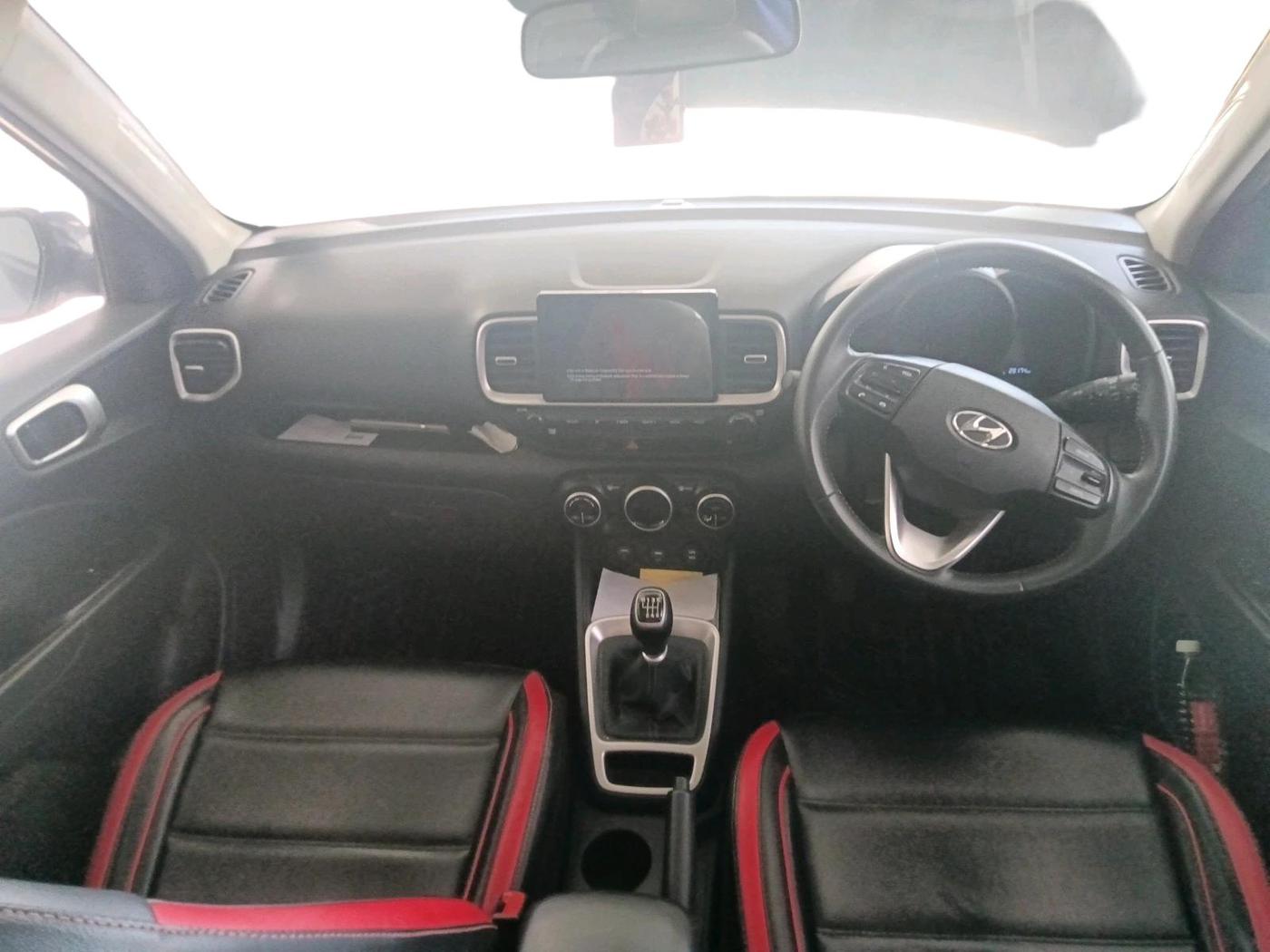 2019 Hyundai VENUE SX 1.0 TURBO, Petrol, Manual, 28,174 km, interior