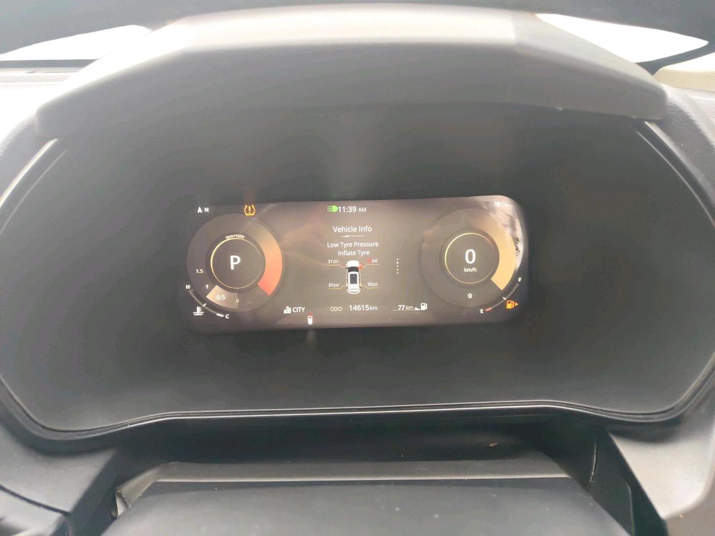 2024 Tata Harrier PURE PLUS S AT, Diesel, Automatic, 14,615 km, interior