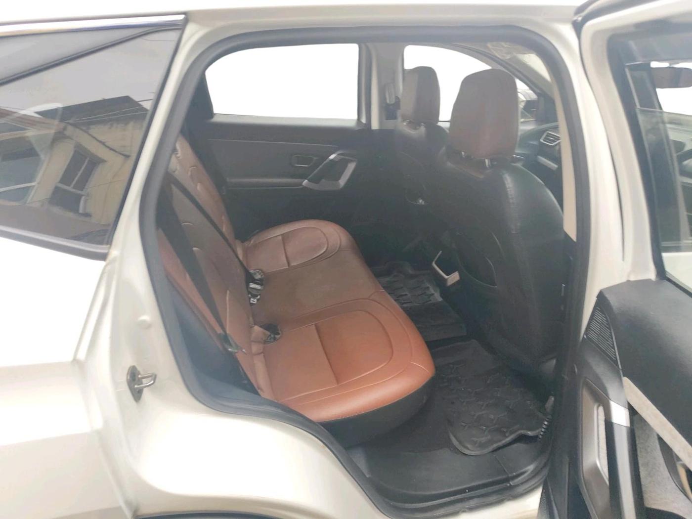 2024 Tata Harrier PURE PLUS S AT, Diesel, Automatic, 14,615 km, interior