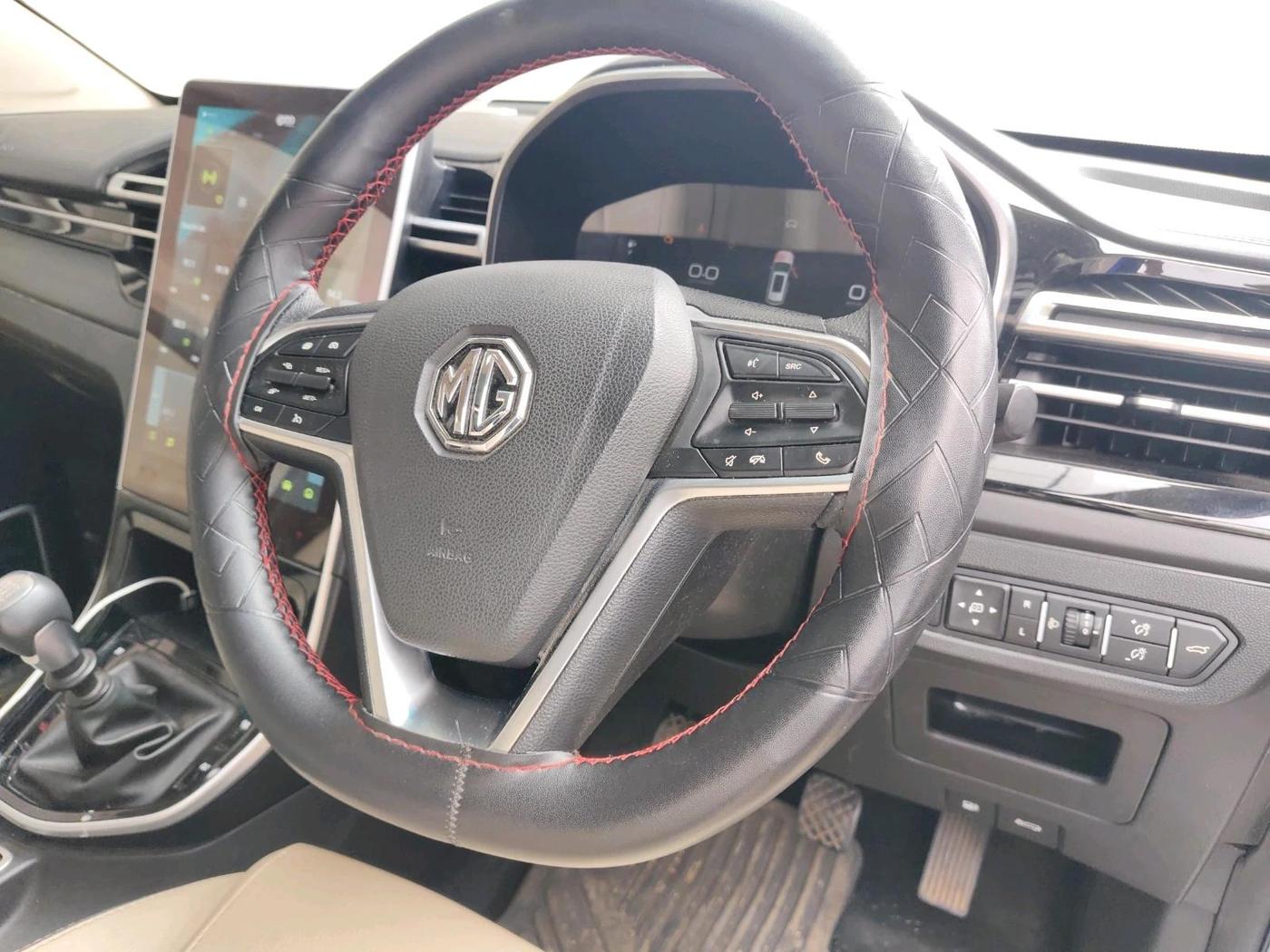 2025 MG HECTOR SHARP PRO 1.5 TURBO MT PETROL, Petrol, Manual, 28,276 km, interior