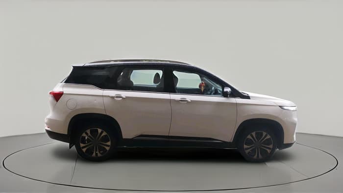 2023 MG HECTOR PLUS SHARP 2.0 DIESEL TURBO MT 6-STR, Diesel, Manual, 1,42,036 km, exterior