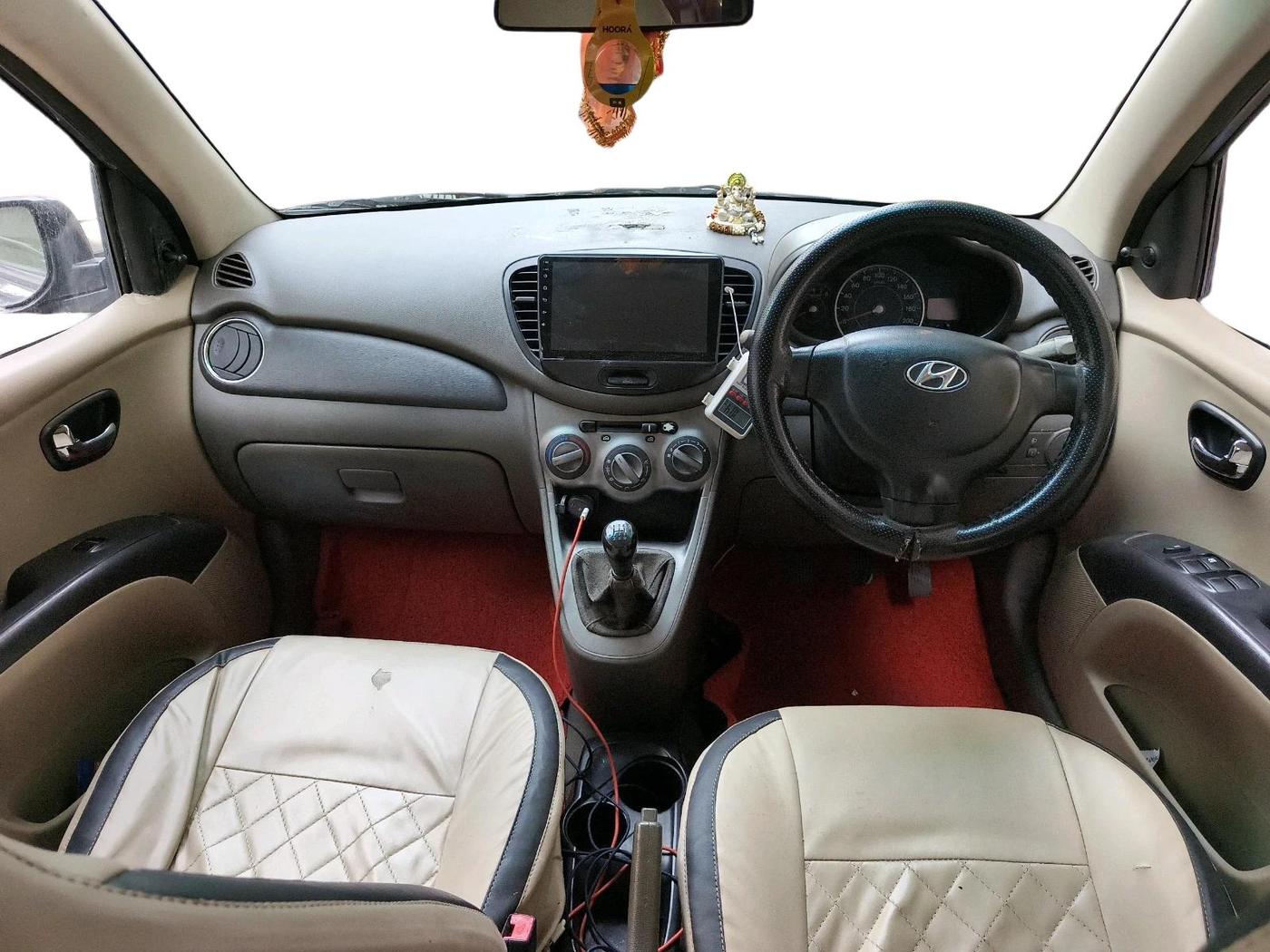 2011 Hyundai i10 MAGNA 1.1, Petrol, Manual, 1,02,583 km, interior
