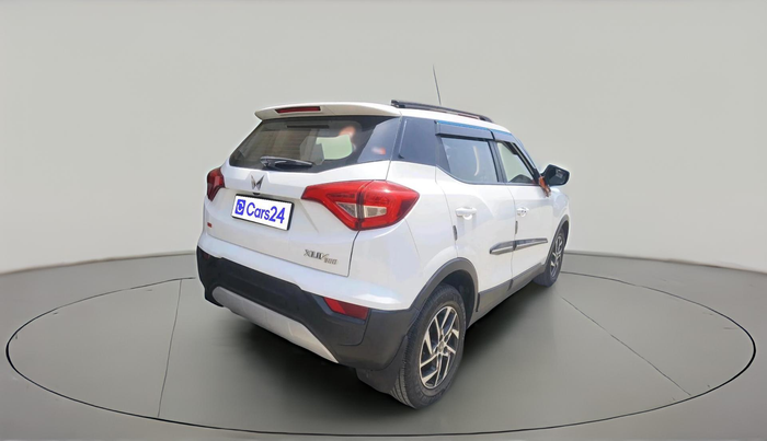 2023 Mahindra XUV300 W8 1.2 PETROL, Petrol, Manual, 44,441 km, exterior