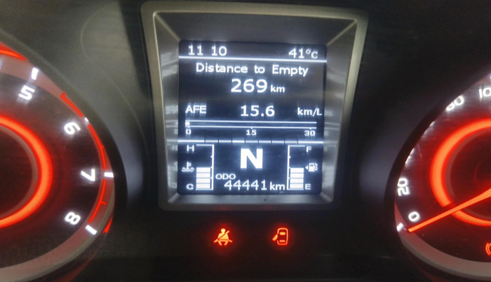 2023 Mahindra XUV300 W8 1.2 PETROL, Petrol, Manual, 44,441 km, interior