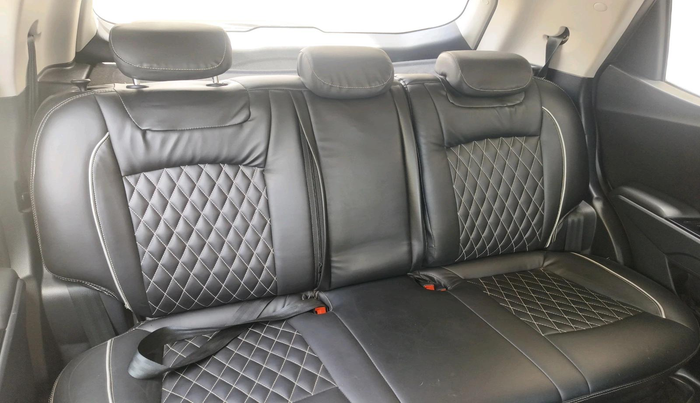 2023 Mahindra XUV300 W8 1.2 PETROL, Petrol, Manual, 44,441 km, interior