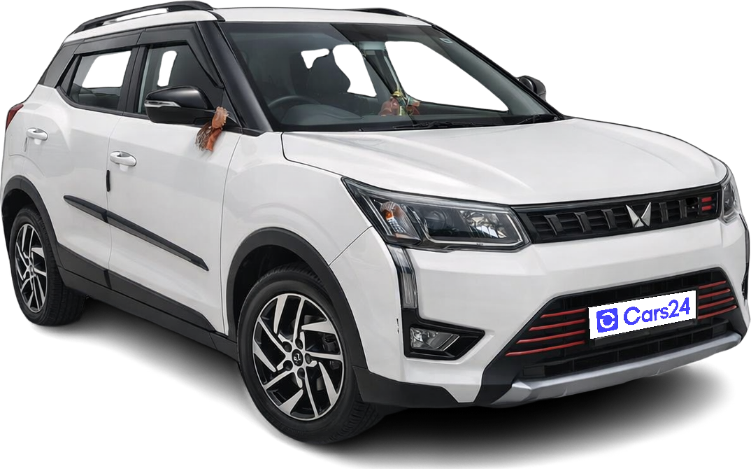 2023 Mahindra XUV300 - SUV - Petrol - Manual - ₹8.30 lakh