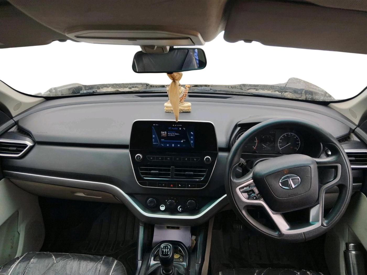 2021 Tata Safari XM, Diesel, Manual, 1,47,352 km, interior