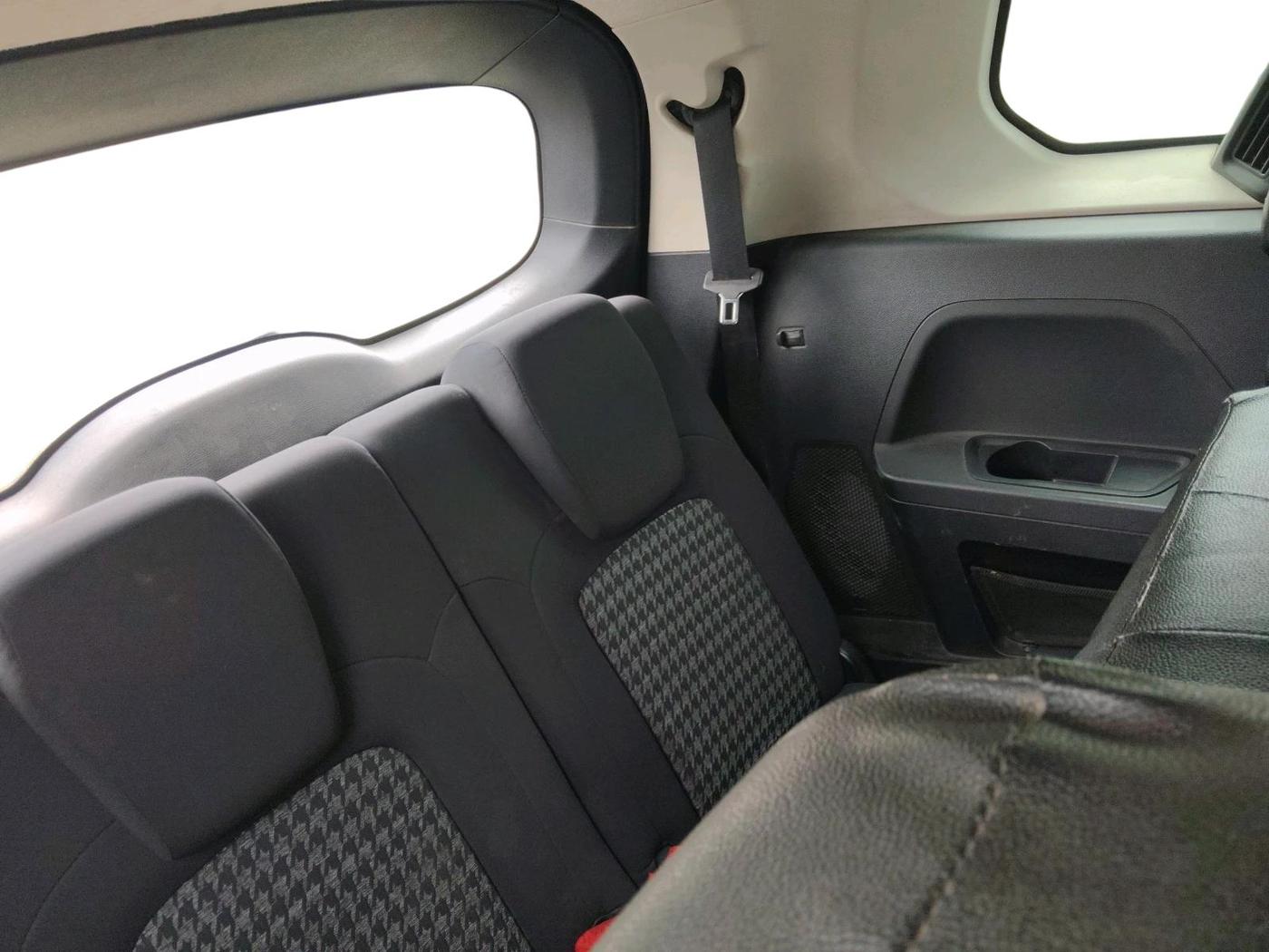 2021 Tata Safari XM, Diesel, Manual, 1,47,352 km, interior
