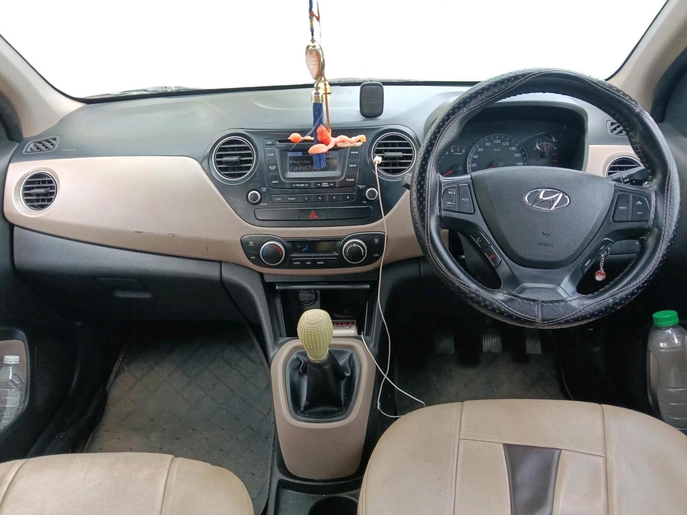 2014 Hyundai Xcent SX 1.2 (O), Petrol, Manual, 96,404 km, interior