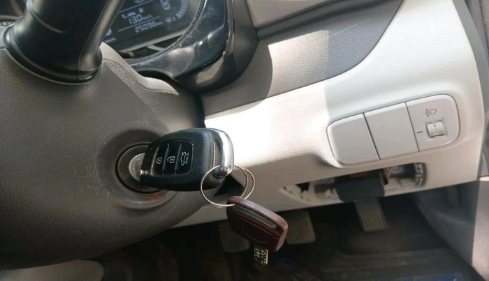 2022 Hyundai GRAND I10 NIOS SPORTZ 1.2 KAPPA VTVT, Petrol, Manual, 25,096 km, interior