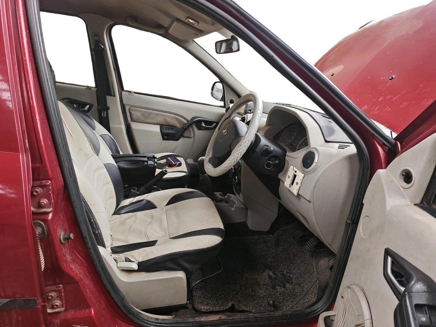 2013 Mahindra Verito 1.5 D4, Diesel, Manual, 2,80,222 km, interior