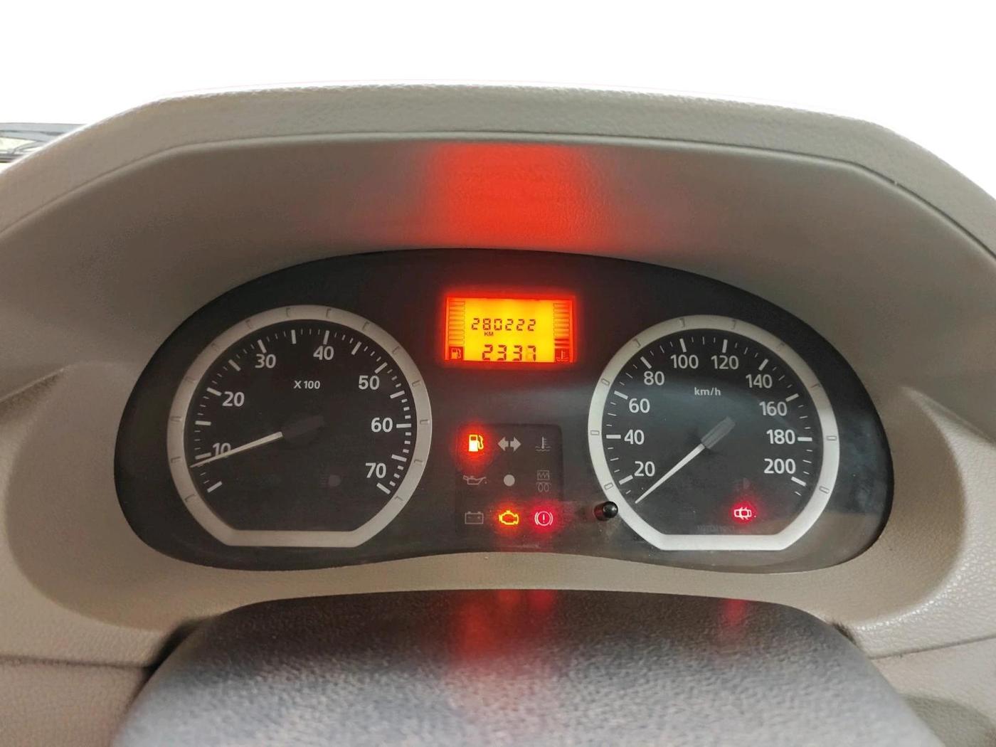 2013 Mahindra Verito 1.5 D4, Diesel, Manual, 2,80,222 km, interior