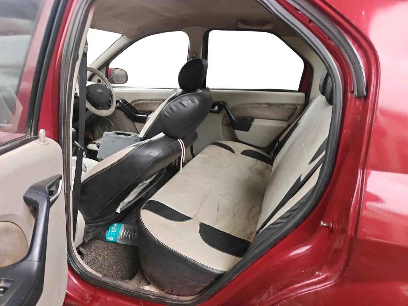 2013 Mahindra Verito 1.5 D4, Diesel, Manual, 2,80,222 km, interior