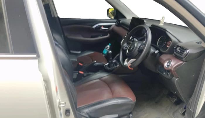 2022 Maruti Grand Vitara ALPHA SMART HYBRID, Petrol, Manual, 49,253 km, interior